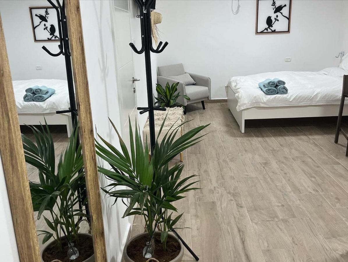 פופה אירוח צפוני - Pupa - North Hospitality Apartment Хагошрим Екстериор снимка